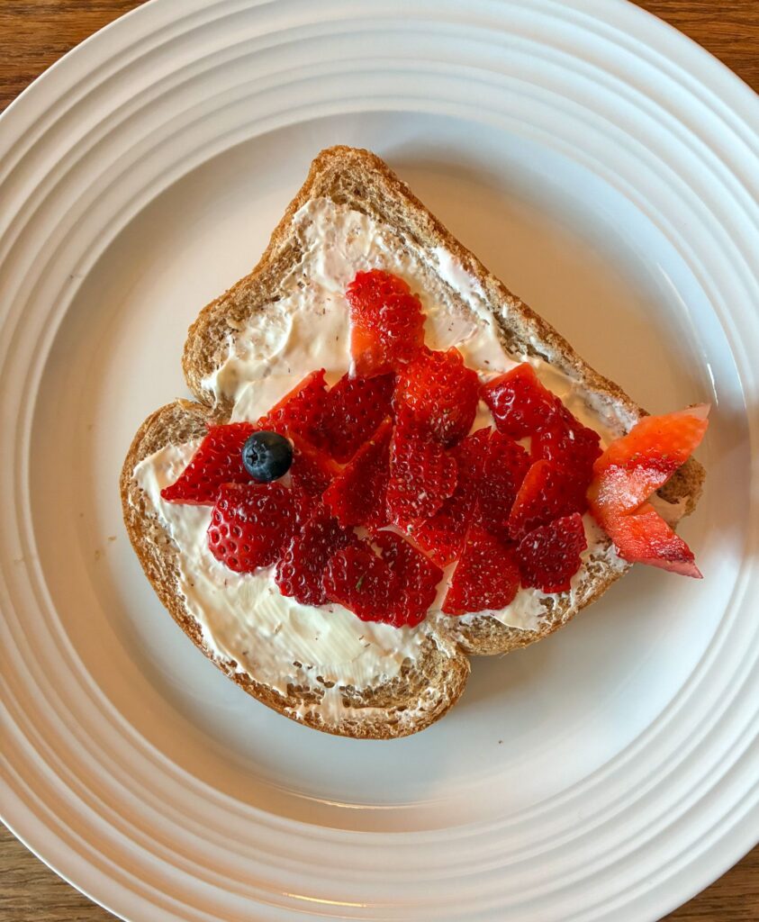 Fruit on a piece of bread to look like a fish