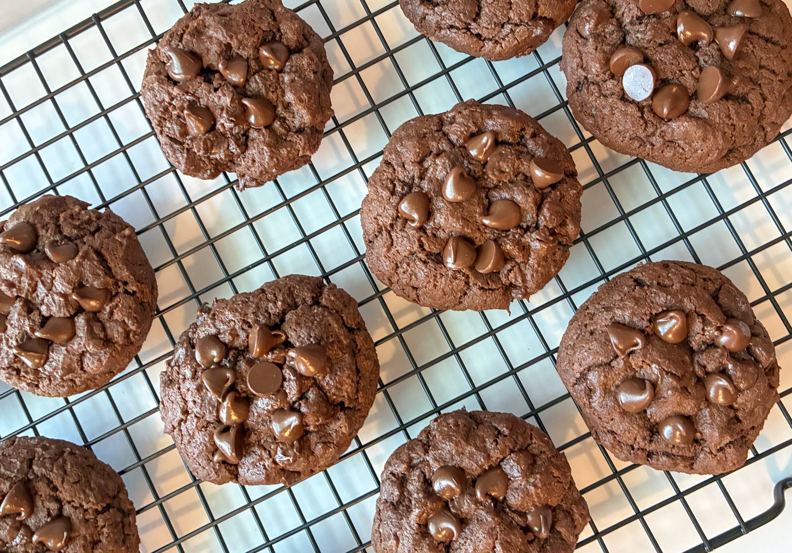 eggless chocolate cookies on a cooling rack